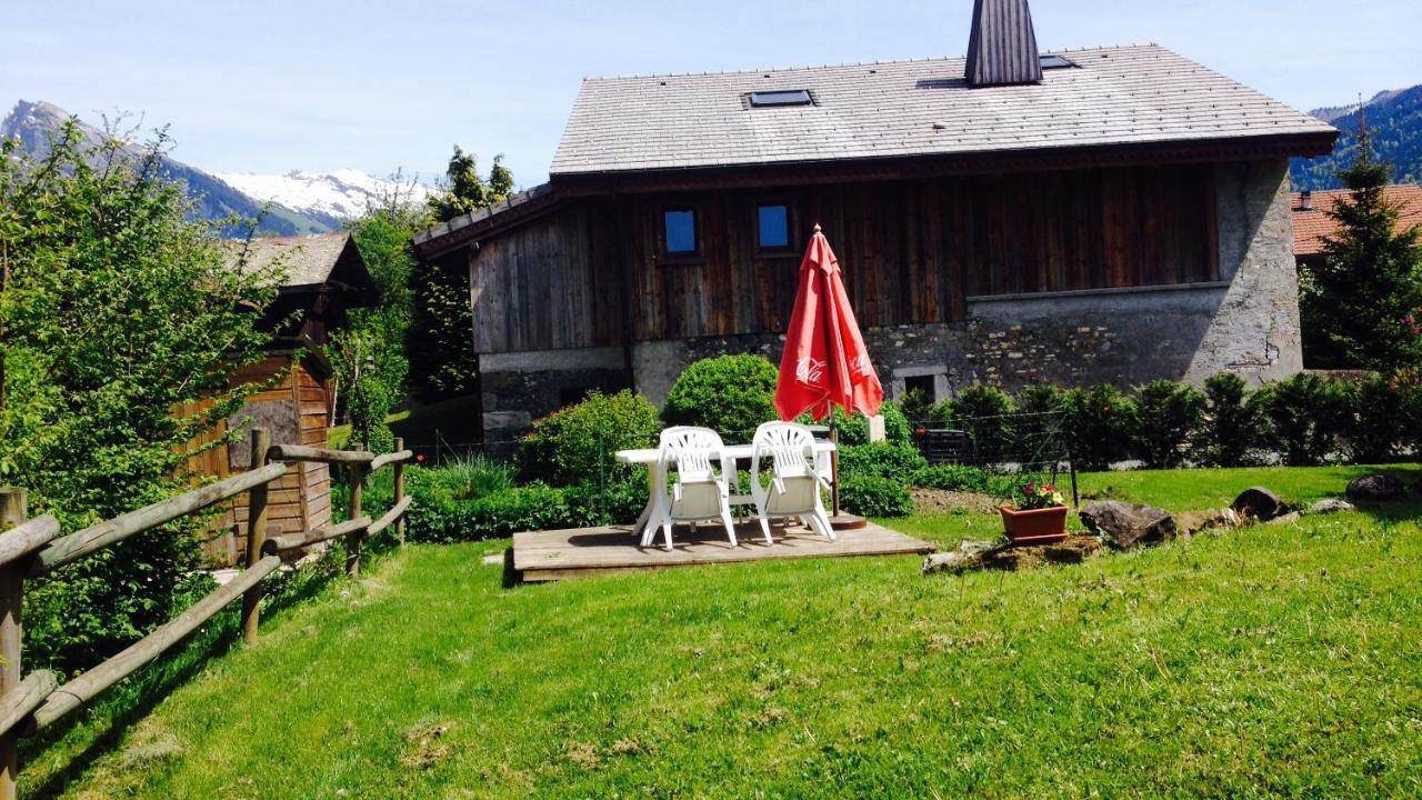 Villa Grenier savoyard à Verchaix Extérieur photo